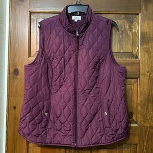 Plum colored Croft & Barrow XL quilted vest with adjustable waist